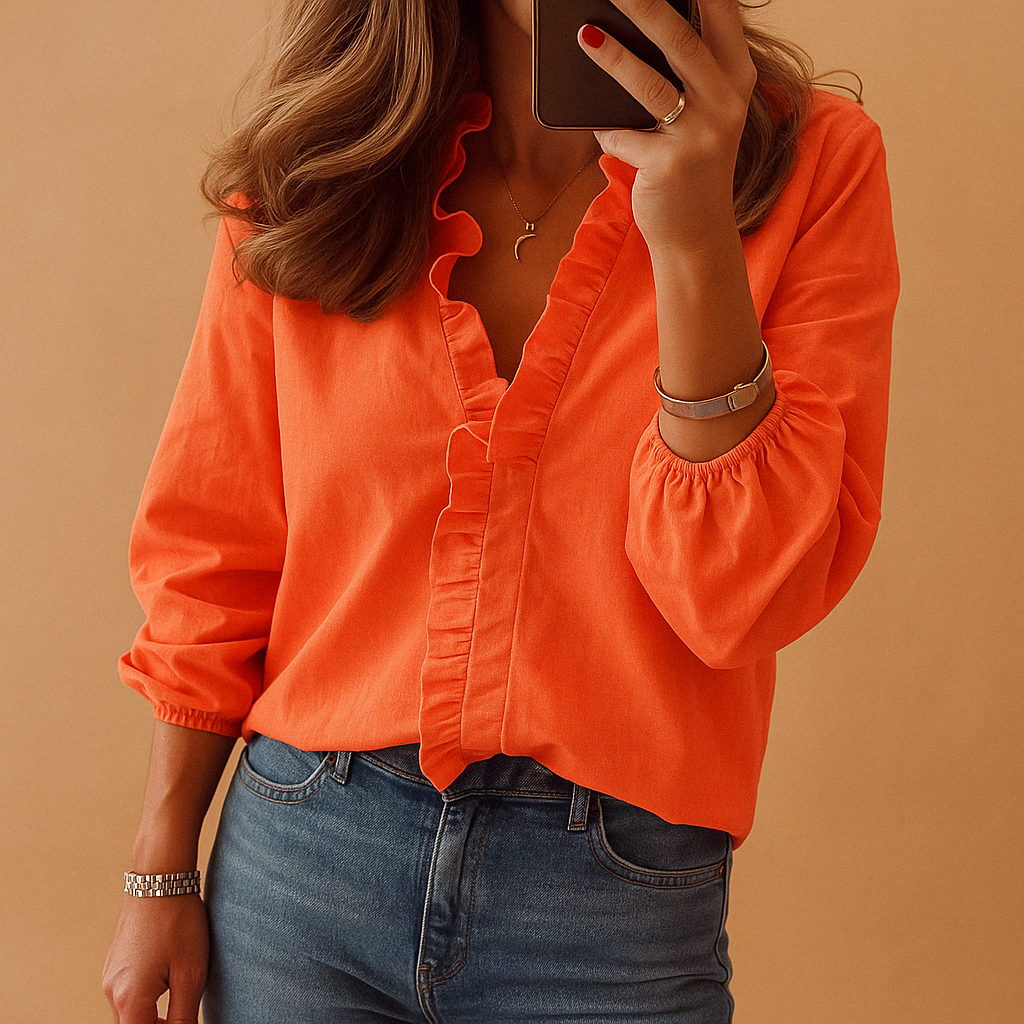 https://cdn.shopify.com/s/files/1/0910/7918/0552/files/elegante-blouse-met-ruches-voor-dames3.png?v=1745664209